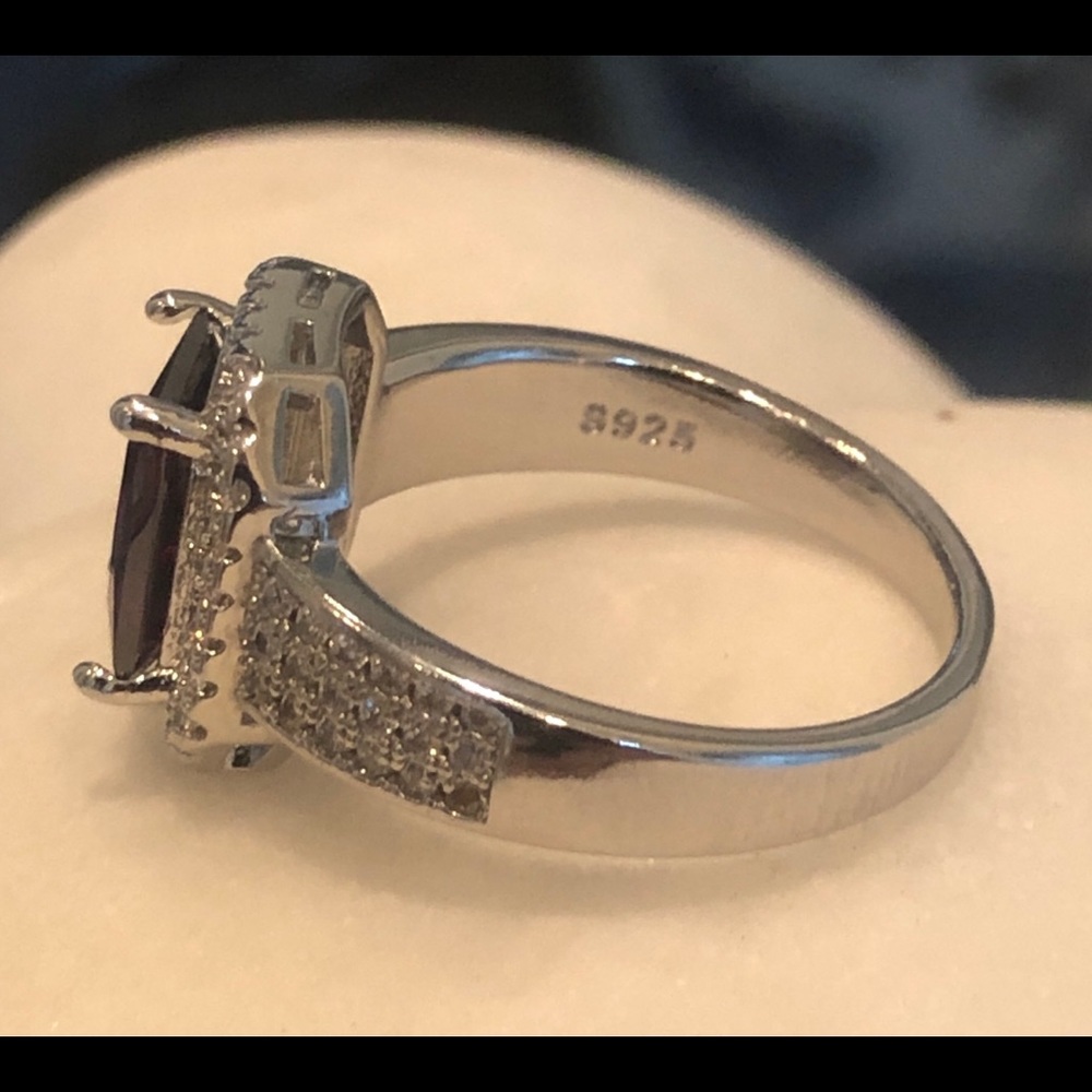 💜925 Stamped Sterling Silver Amethyst Ring💜 - Picture 4 of 7
